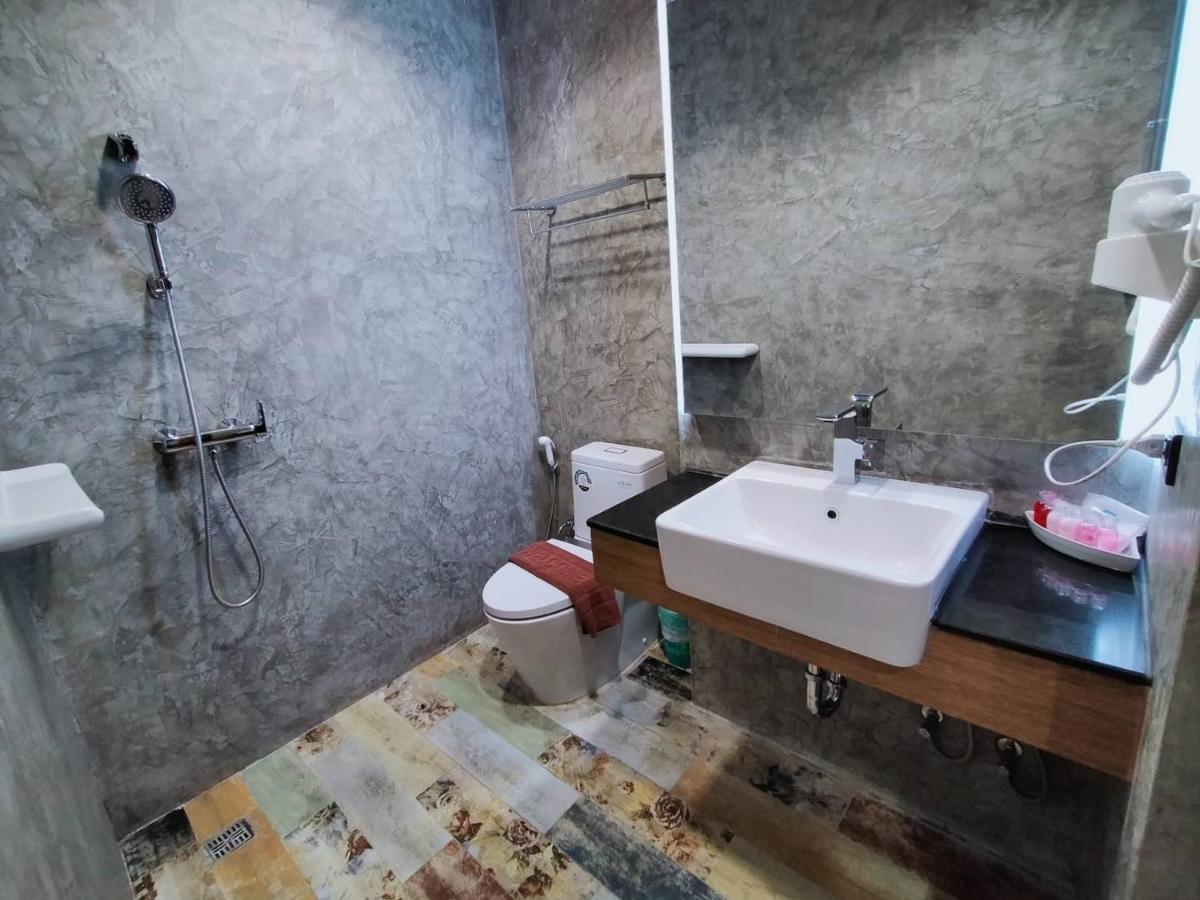 Ou Hotel Phitsanulok Dış mekan fotoğraf