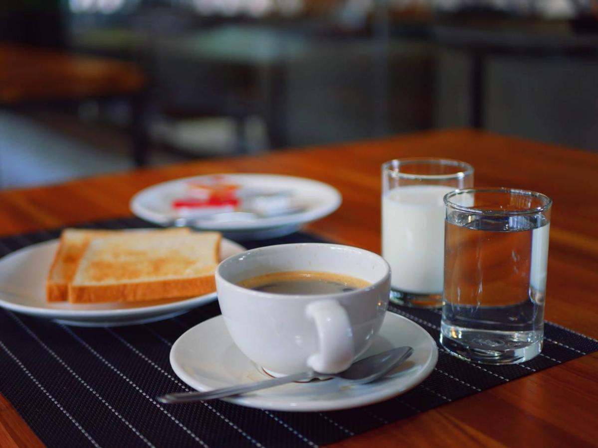 Ou Hotel Phitsanulok Dış mekan fotoğraf