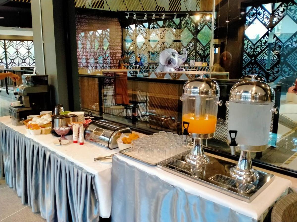 Ou Hotel Phitsanulok Dış mekan fotoğraf